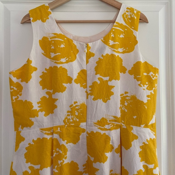 Talbots Yellow Floral Rose Print Dress Jacquard Pleated 100% Cotton Size 14WP - Picture 11 of 16